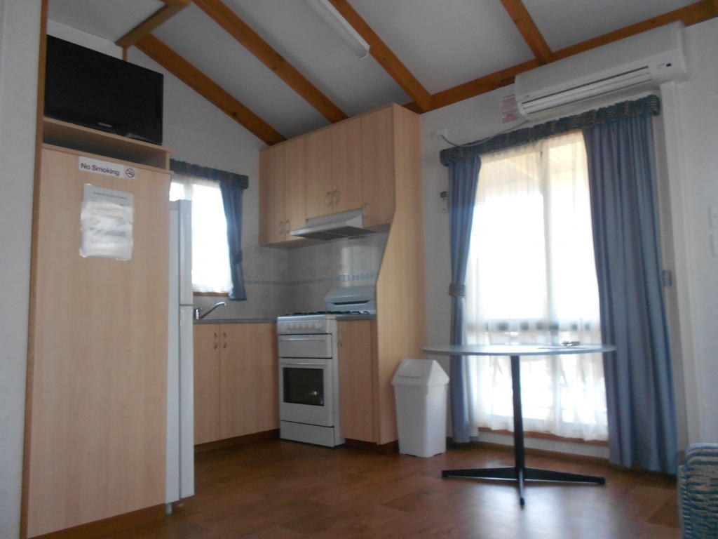 Wagga Wagga Beach Caravan Park Hotel Pokój zdjęcie